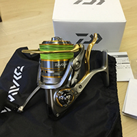 ダイワ PLAISO 2500HLBD リール 箱付